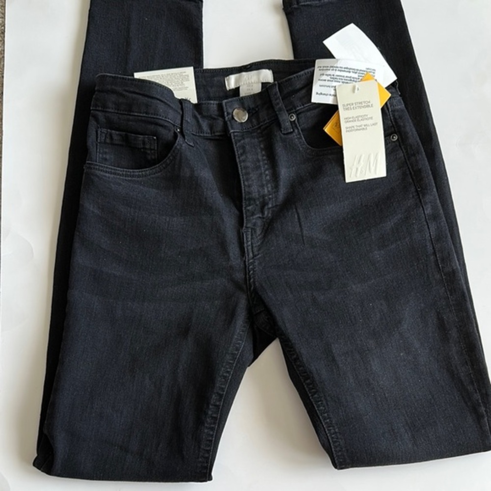 H&M women Black Skinny super stretch Jeans with Sleek Design 4
